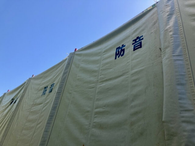 倉敷の解体工事と養生シート
